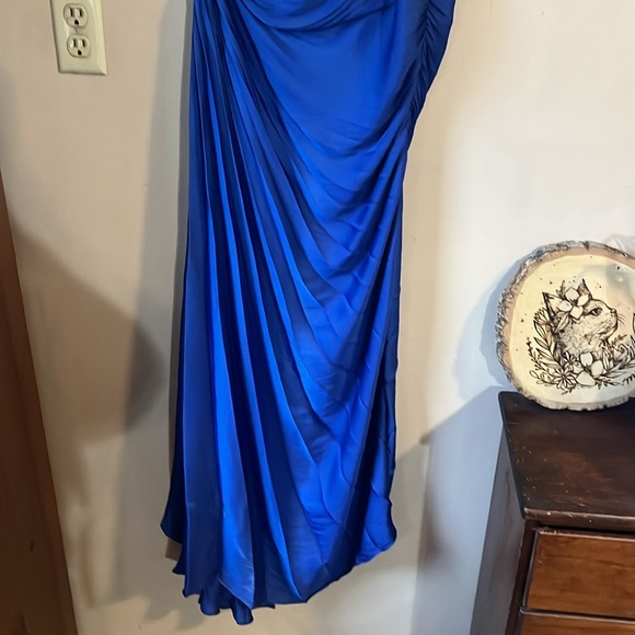 NWT House of Harlow Royal Blue One-Shoulder O-Ring Pleated Gown Large - Picture 3 of 12